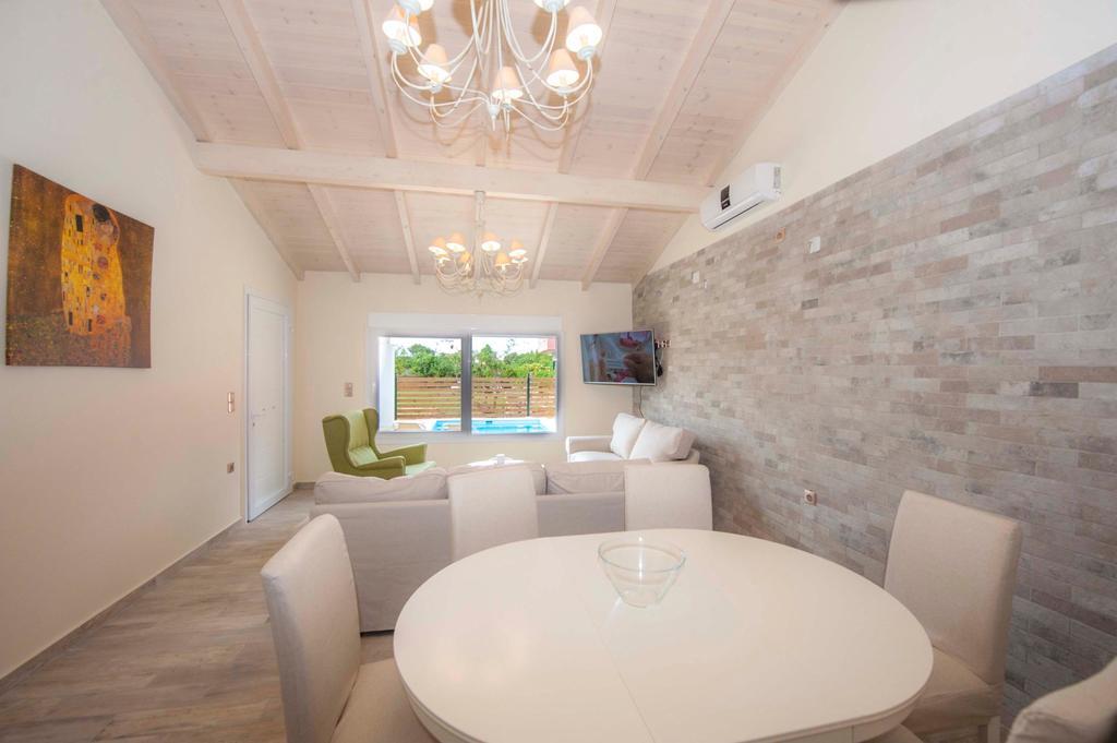 Ninos Corfu Villas Agios Georgios  Eksteriør billede